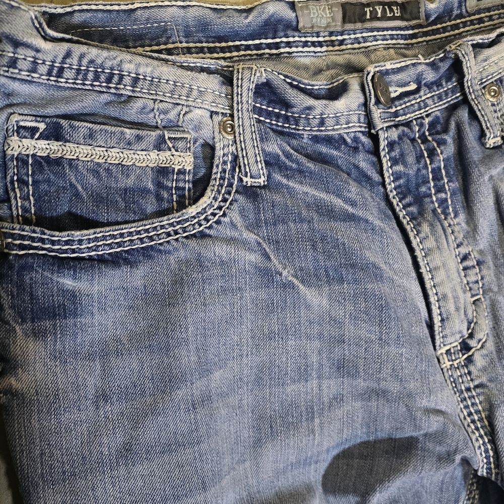 BKE Tyler 34L Western Cowboy Distressed Light Wash Mens Jeans 34x32 - Picture 3 of 8